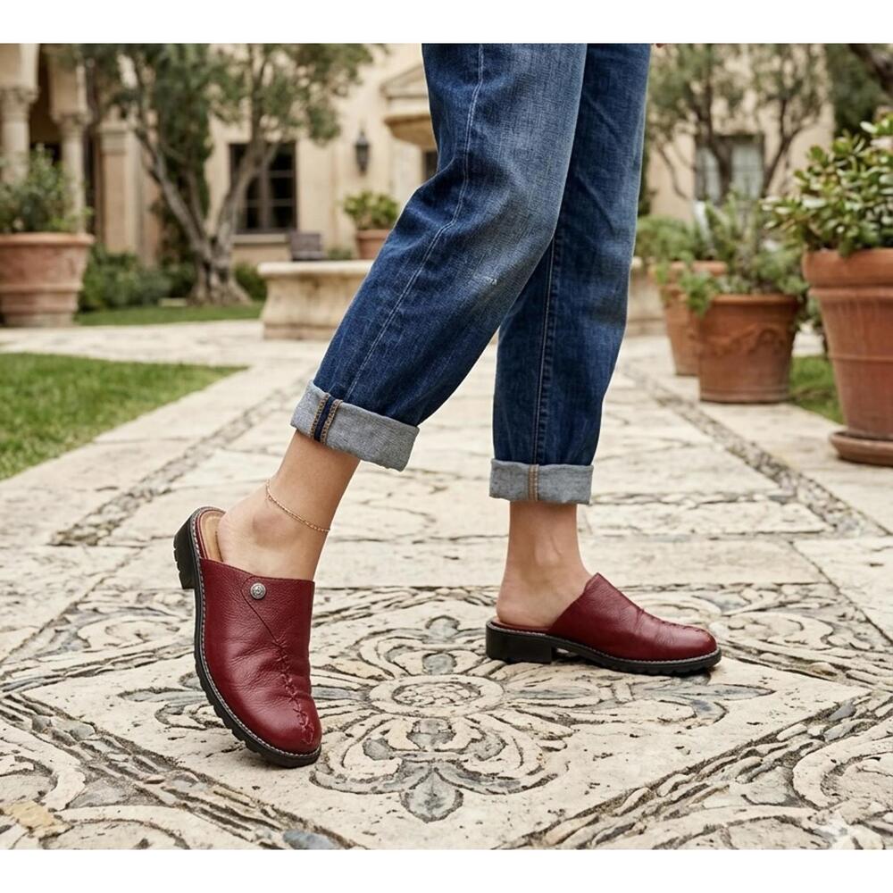 Brighton Red Leather Slip-On Clogs Made in Italy 10